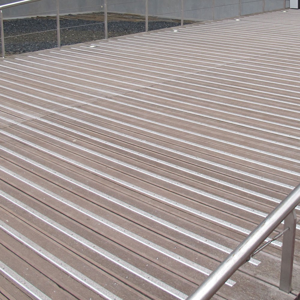 Antidérapant terrasse bois - Profil plat 38mm x 1m - Escalier pour